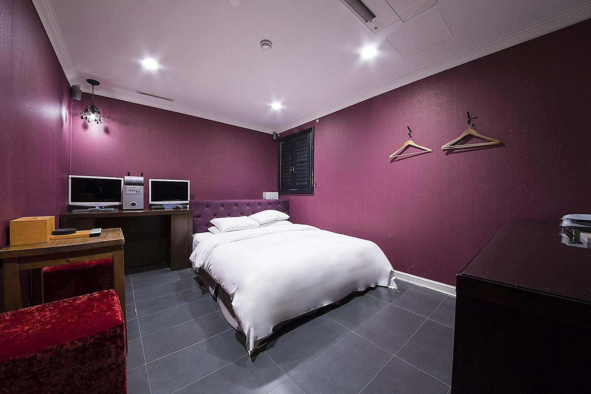 Mate Hotel Seoul Gimpo Exterior photo